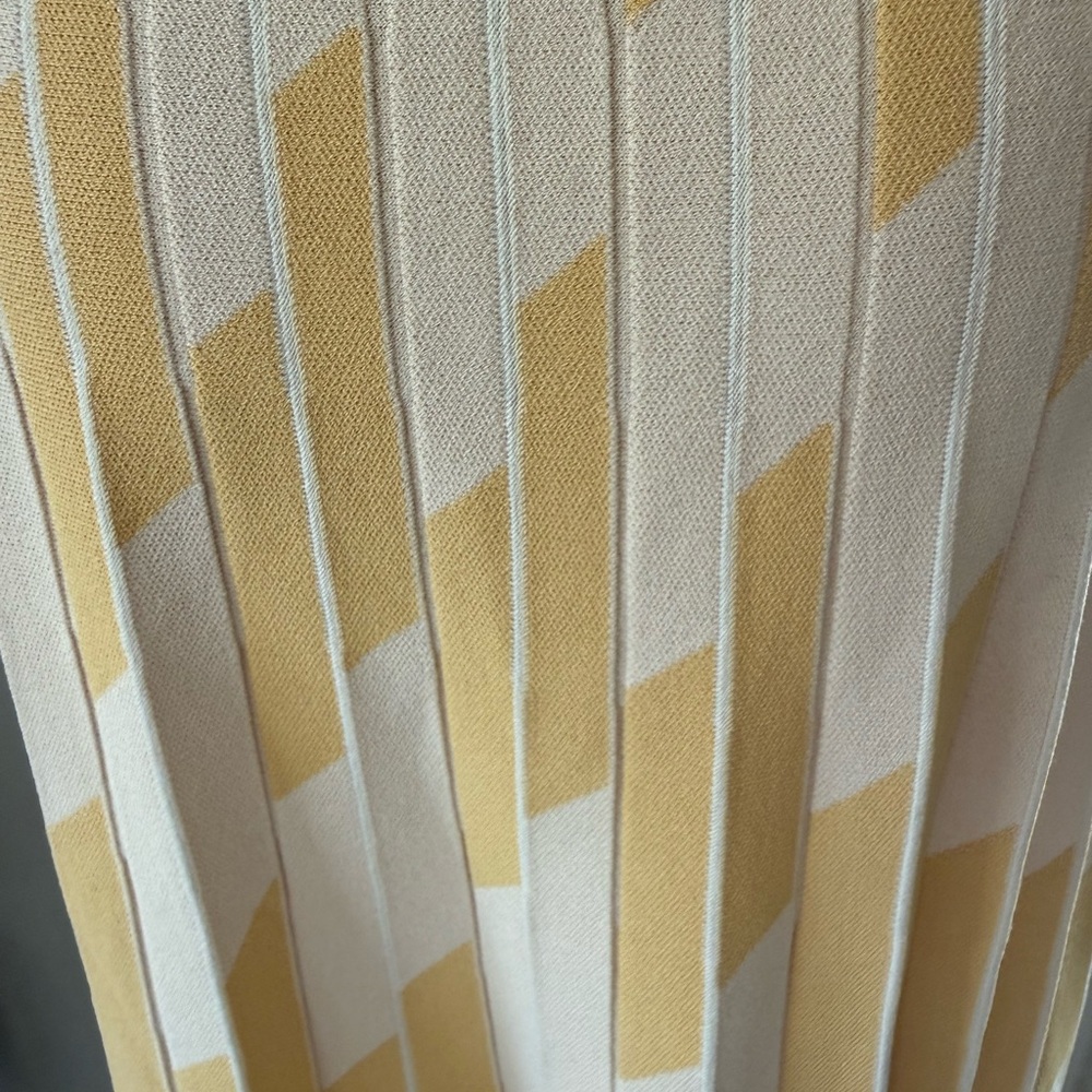 Tory Burch Sport Pleated Technical Midi Skirt Size Medium - Picture 6 of 11